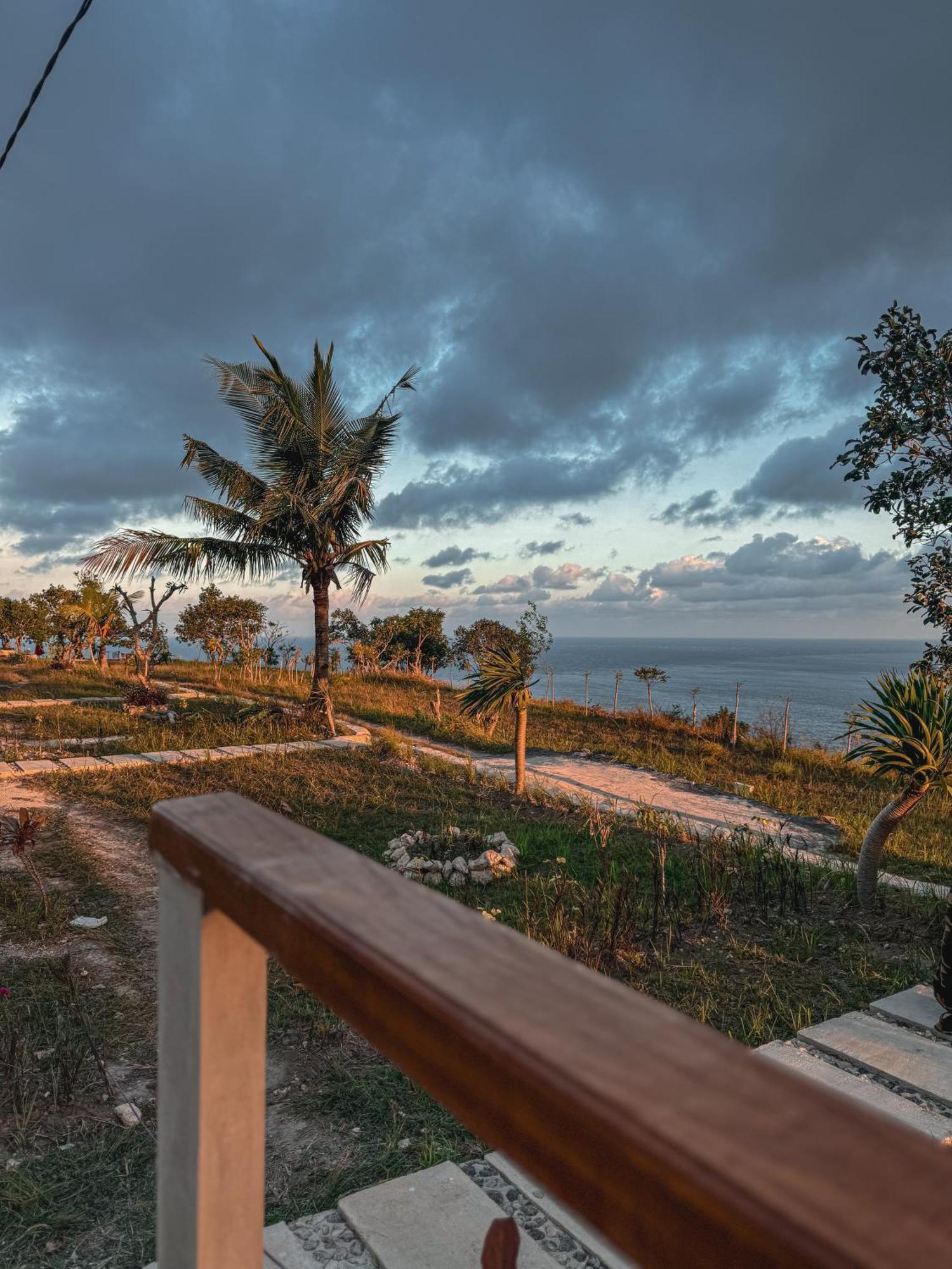 Aloka Penida Lodge *